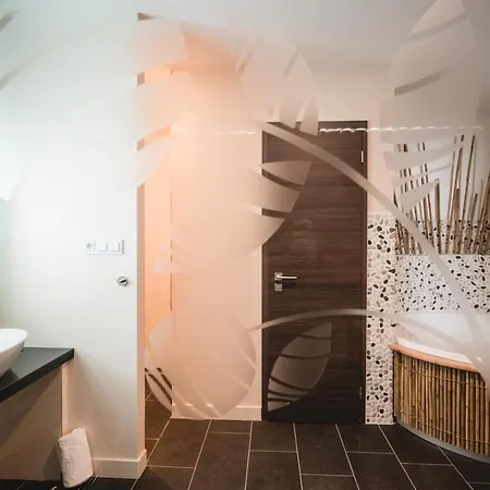 Hotell Thermal Sirava